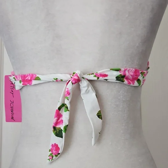 Betsey Johnson NWT Swimsuit - Picture 4 of 6